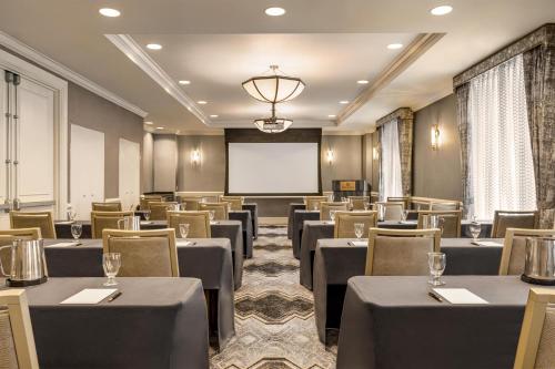 Martinique New York on Broadway, Curio Collection by Hilton - Meeting room / ballrooms
