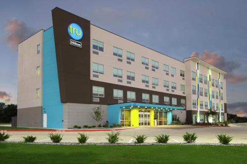 Tru by Hilton Bryan College Station - image 25