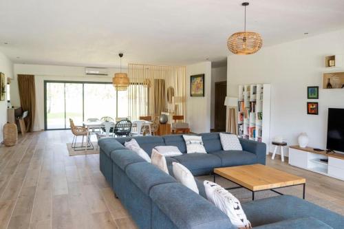 Luxury Villa in Assinie, between Lagoon and Sea in Assinie-Mafia