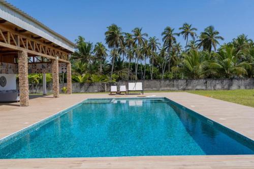 Luxury Villa in Assinie, between Lagoon and Sea in Assinie-Mafia