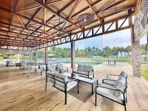 Luxury Villa in Assinie, between Lagoon and Sea in Assinie-Mafia