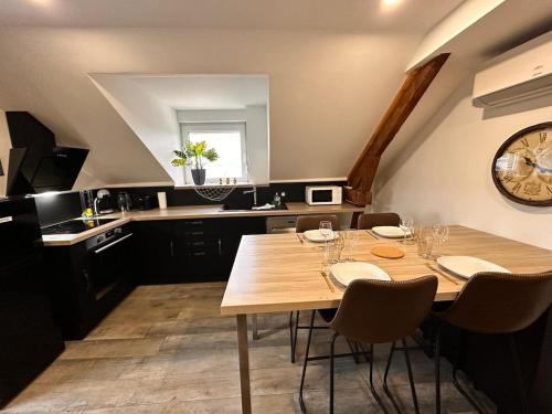 Logement Pirate themed suite with parking in เวอซูล