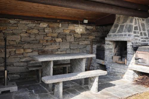 Casa Ylenia Rustic home surrounded by nature in Gerra Verzasca