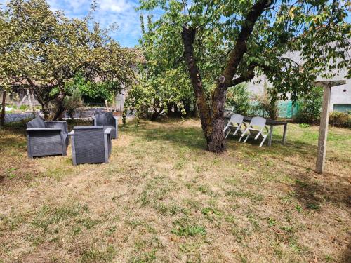 外部景觀, 2-Bedroom Home in Availles-Limouzine Sleeps 4 in 阿瓦艾伊利穆濟納