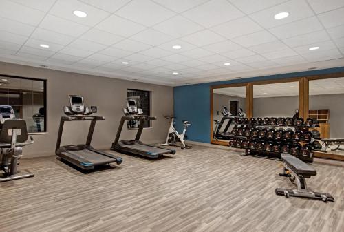 Hampton Inn Westfield - image 19