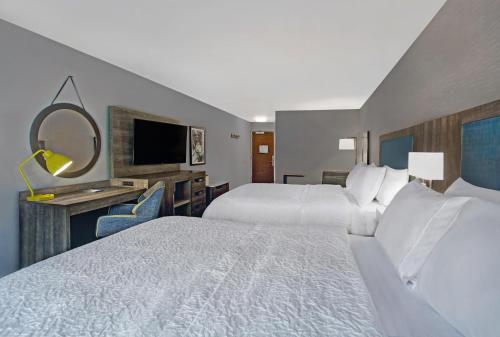 Hampton Inn Westfield - image 42