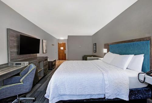 Hampton Inn Westfield - image 37