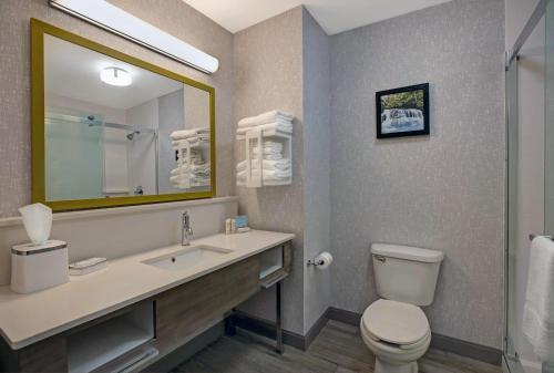 Hampton Inn Westfield - image 38