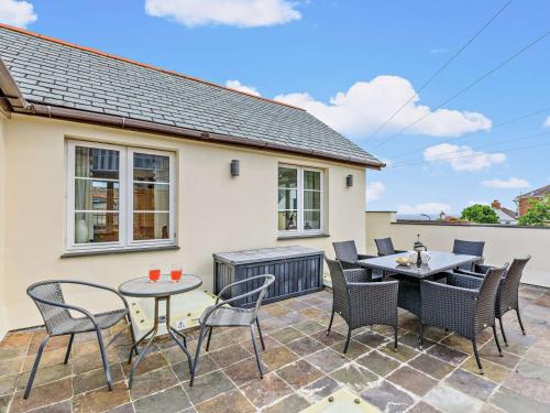 3 Bed in Ilfracombe oc-haywd, Илфракомб