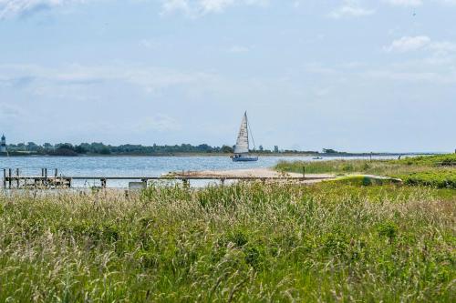 Exterior view, Split-Level Holiday Home With View Of Arø in Arosund