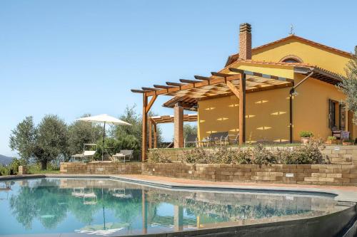 Villa Costa Al Bagno by Salogi Villas in Монтополі в Валь Д"Арно