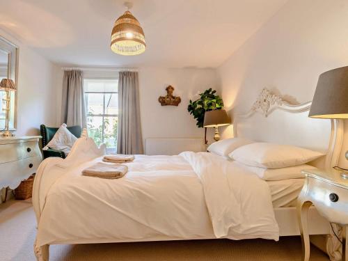 1 Bed in Cirencester oc-90128 - Tap to explore photos