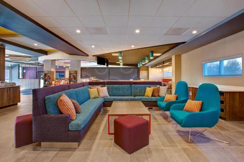 大堂, Tru by Hilton Alcoa Knoxville Airport in 阿爾考