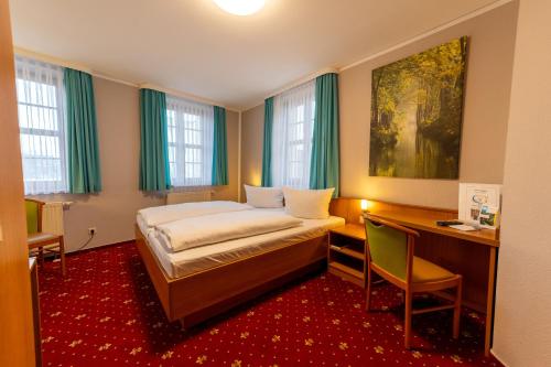 1 queen bed