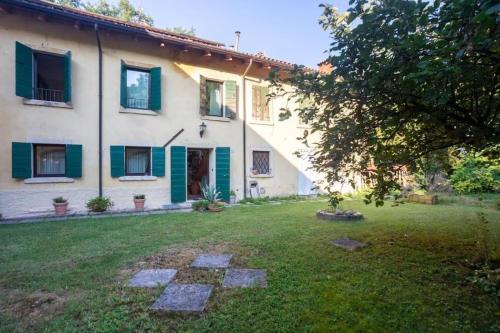 Viesnīcas āriene, From the city to nature - Travel Proud certified - Mezzane di sotto VR pet-friendly in Mezzane Di Sotto