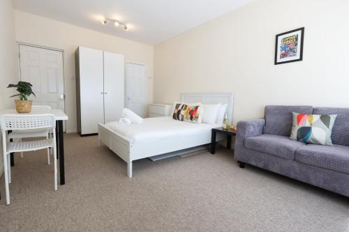 Cosy Hideaway in Bath with Free Parking – khách sạn tại Weston