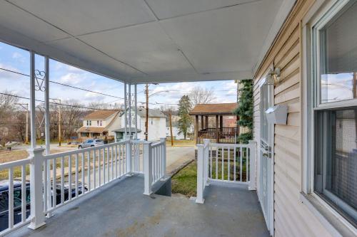 Work, Relax & Explore The 'Burgh! McKeesport Home in West Mifflin (PA)
