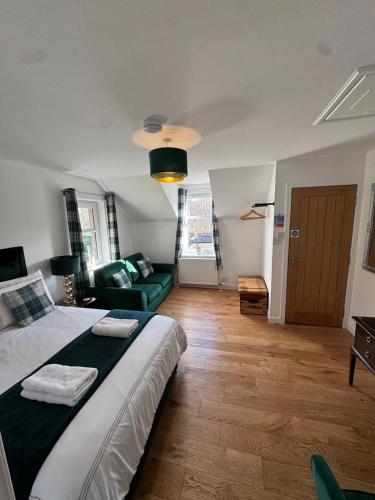 1 double bed, 1 sofa bed