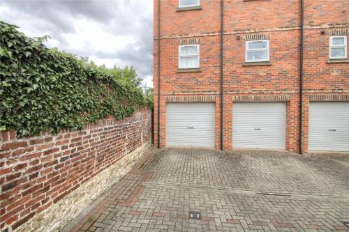 Luxury 2 Bed Apartment Central Yarm in Yarm
