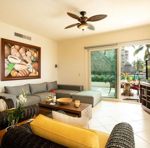 Luxury Beachfront Condo in Ruiz