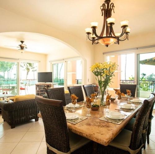 Luxury Beachfront Condo in Ruiz