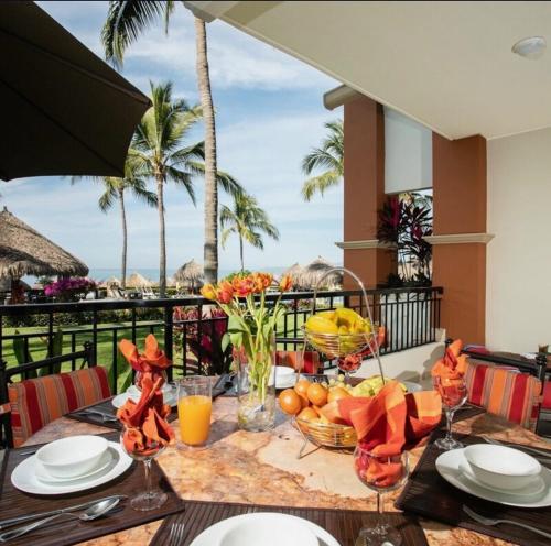 Luxury Beachfront Condo in Ruiz