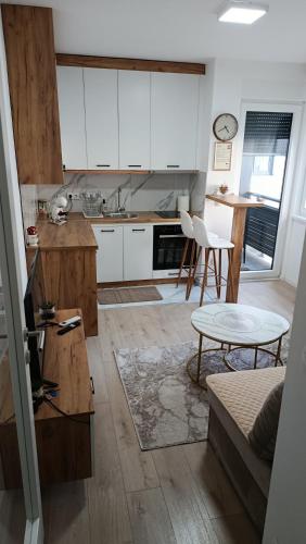 "INKOGNITO Centar" Apartman · Brčko