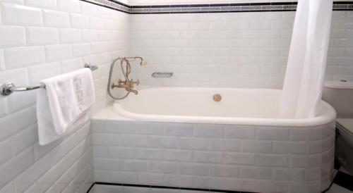 Hotel Central Boutique - image 3
