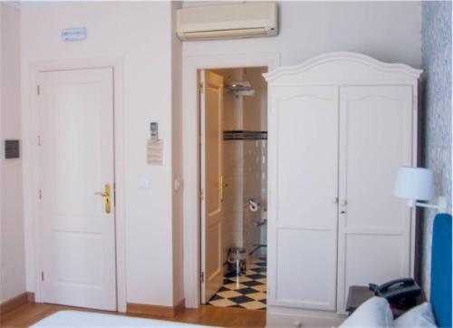 Hotel Central Boutique - image 7