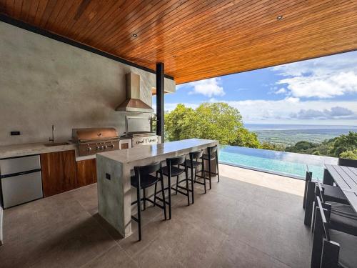 Casa Colibrí Ocean and Jungle Villa, Infinity Pool (Casa Colibri Ocean and Jungle Villa, Infinity Pool) in Portalona