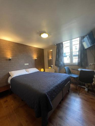 2 twin beds