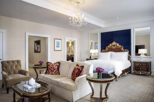 Waldorf Astoria Washington DC by Hilton Room Type - Junior King Suite