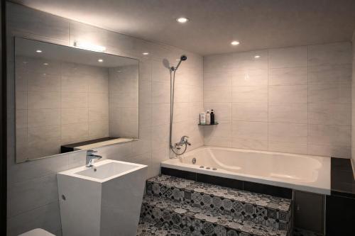 Bucheon Zenith Tourist hotel 3