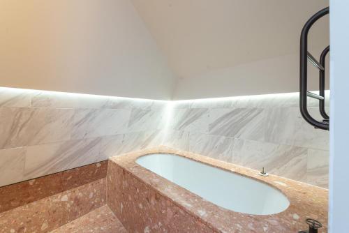 VESTO | South Kensington - image 10