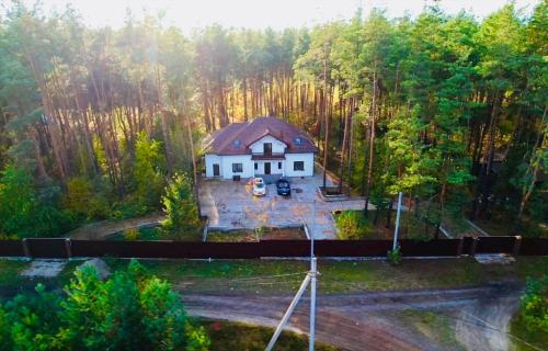 Holy Wood Home in Malyutyanka