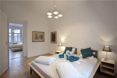 Spectacular Riverview apartment - image 4