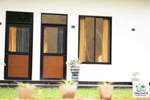 Exterior view, Sinharaja Cascade Villa in Siharaja