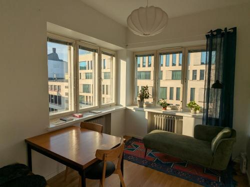 Artistic 2-Bedroom full of light, Helsinki