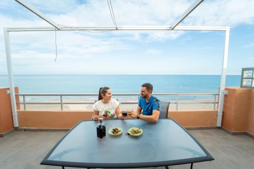 Primera línea de playa, Terraza frente al mar, Parking - El Port