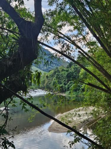 Casa confortável na Serra de Casimiro de Abreu, Pai João -14 km do Sana (Casa confortavel na Serra de Casimiro de Abreu, Pai Joao -14 km do Sana) in Casimiro de Abreu