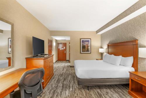 Drury Inn & Suites St. Louis Brentwood - image 43