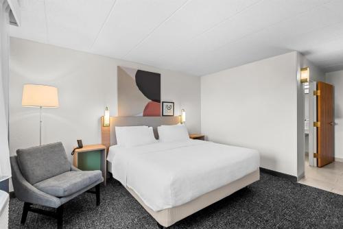 AmericInn by Wyndham Cedar Falls - image 42