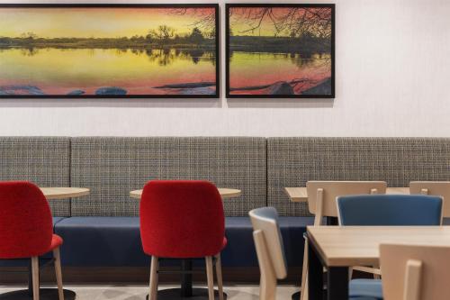 餐飲選擇, Home2 Suites by Hilton Vaughan Toronto ON in 沃恩
