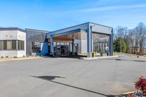 Ramada by Wyndham Statesville in Statesville, USA