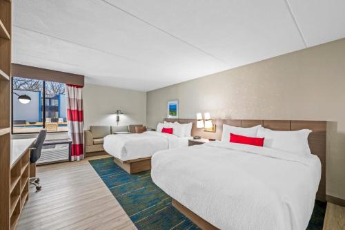 Ramada by Wyndham Statesville - image 33