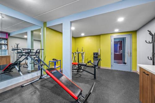Ramada by Wyndham Statesville - image 38