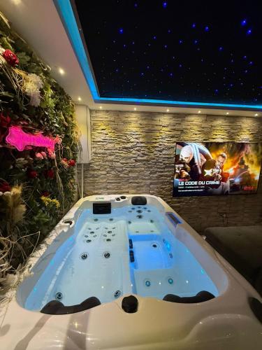Maison avec spa in Monnieres