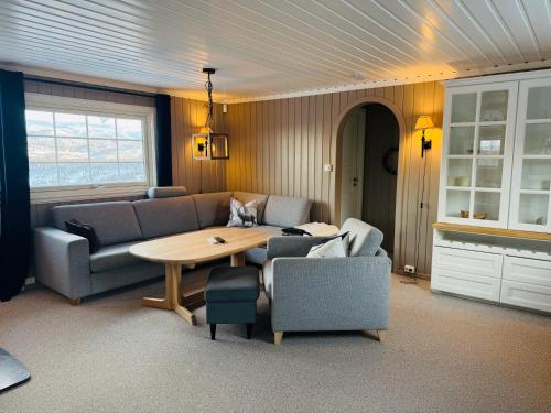 Cozy cabin in the middle of peaceful surroundings in 於斯塔奧瑟特