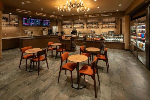 設施, 太浩湖金塊娛樂場酒店 (Golden Nugget Lake Tahoe Hotel & Casino) in 斯泰特萊恩