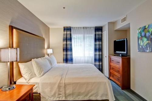 Homewood Suites by Hilton Stratford - image 24